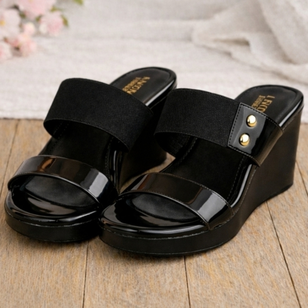 Lauren Ralph Lauren Size 7 Black Patent Leather Wedge Sandals Gold Rivets
